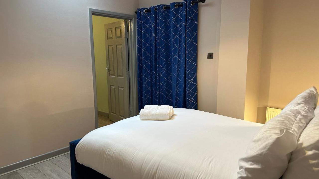 Bloxwich One Bedroom Apartment In Walsall Sleeps 4 Free Wifi By Villazu מראה חיצוני תמונה
